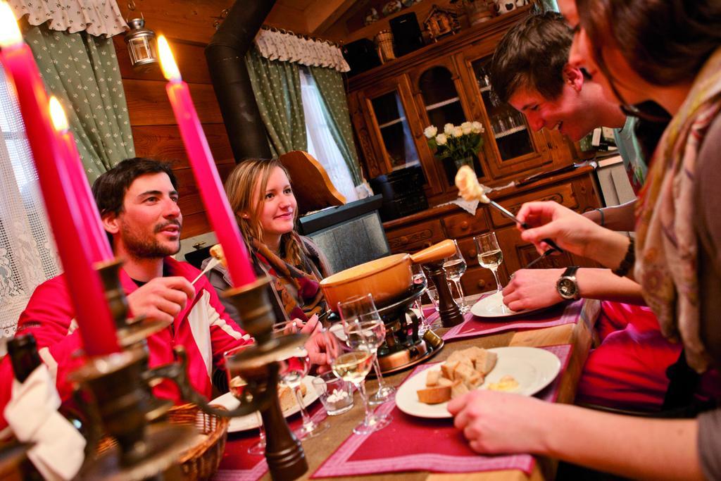 Alpenhotel Zur Wildi Lauchernalp Wiler Exterior foto