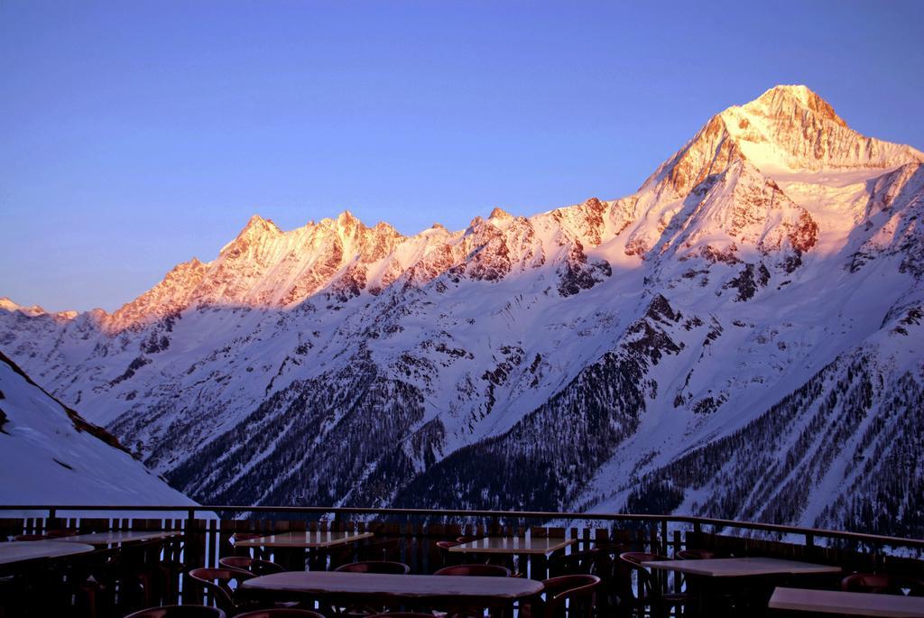 Alpenhotel Zur Wildi Lauchernalp Wiler Habitación foto